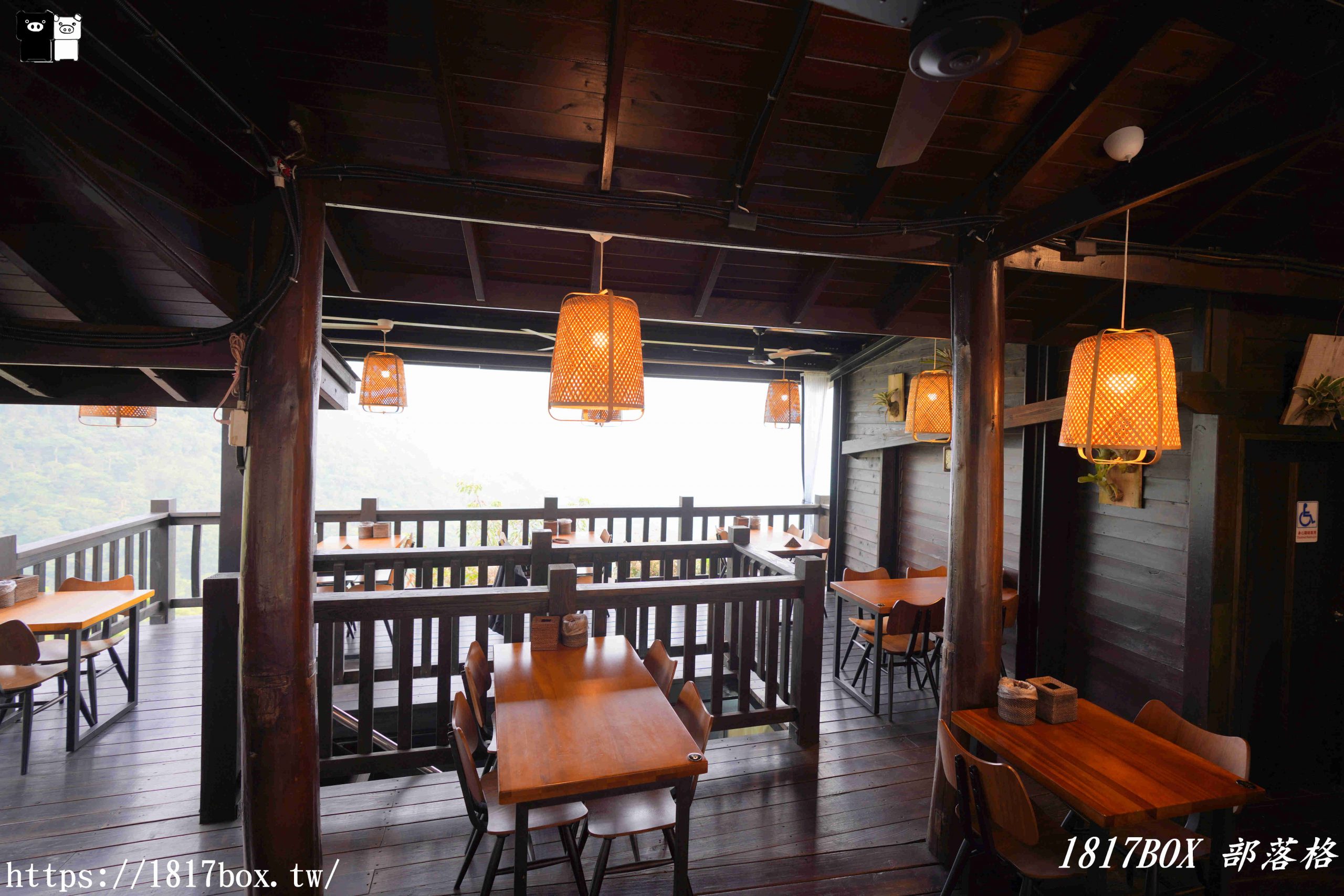 【嘉義。阿里山】游芭絲鄒宴餐廳-YUPASU Tsou Restaurant。採擷自然原始的食材。利用柴燻、涼拌、溫煨保留原味。鄒族風味餐