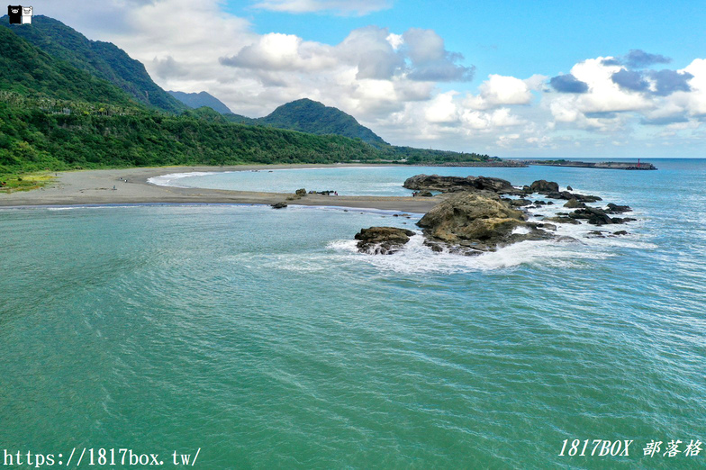 【台東。東河】金樽陸連島。網美景點-神秘貓洞。似酒杯形狀的海灣。臺灣唯一正在形成的陸連島 @1817BOX部落格