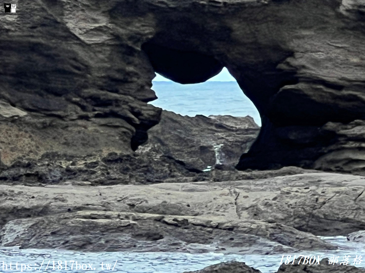 【台東。東河】金樽陸連島。網美景點－神秘貓洞。似酒杯形狀的海灣。臺灣唯一正在形成的陸連島