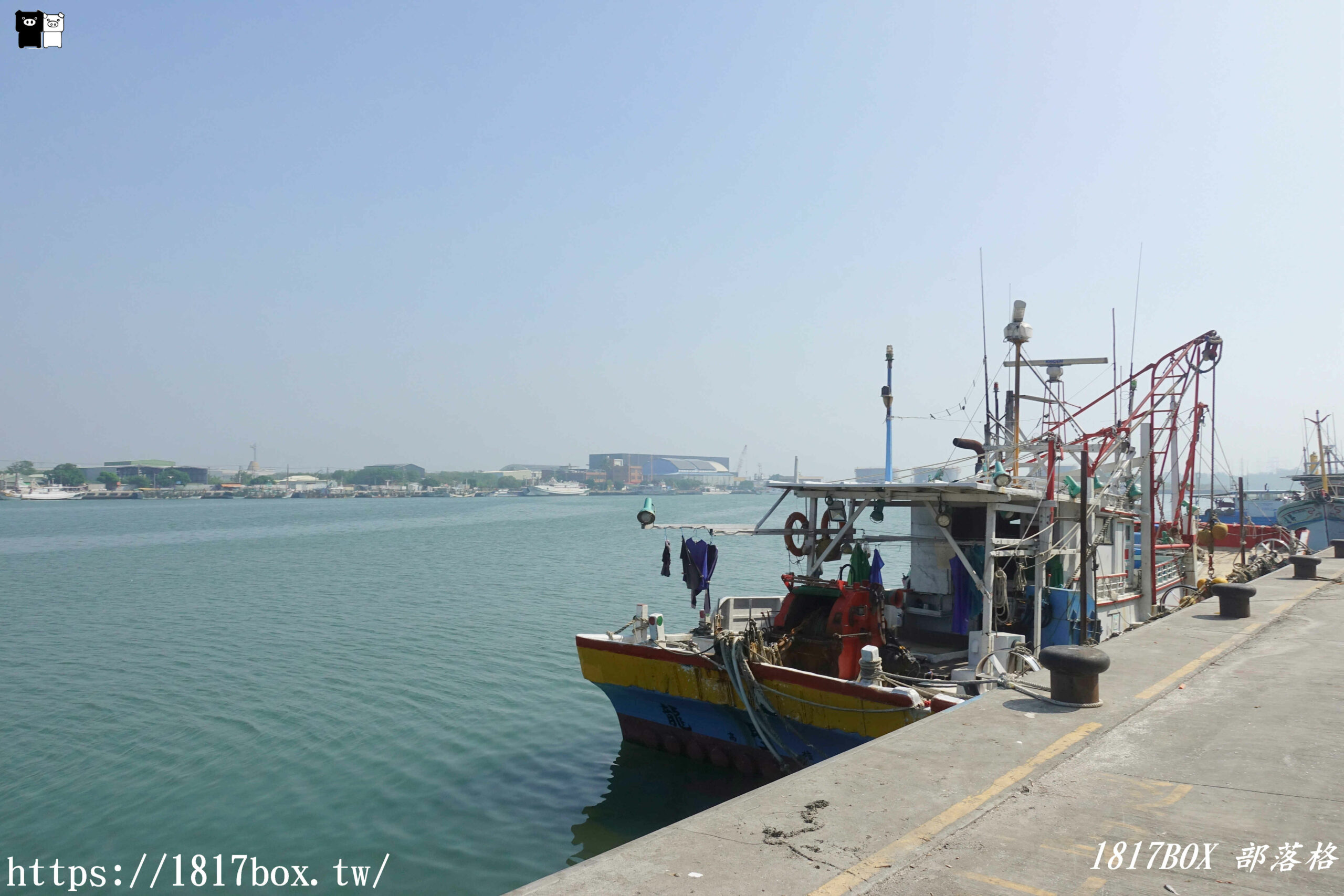 【高雄。茄萣】臺灣最大烏魚子產地－興達漁港。烏金的故鄉。興達港觀光漁市
