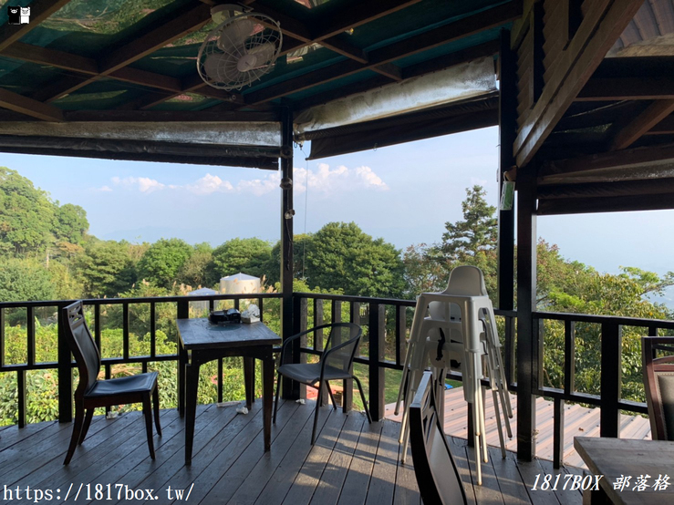 【苗栗。大湖】鍾鼎山林雲海景觀咖啡廳。薑黃特色餐點。180度遼闊美景。俯瞰遠山與雲景