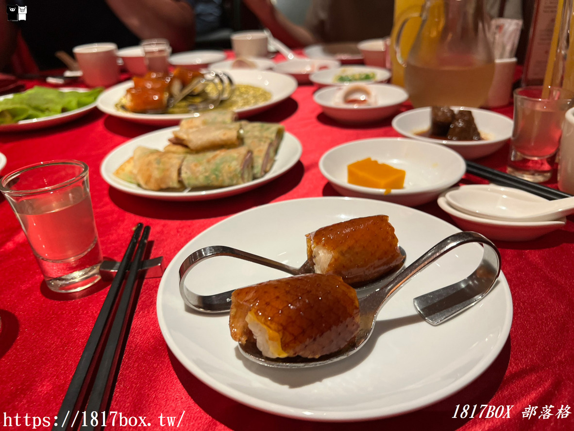 【宜蘭市】蘭城晶英紅樓中餐廳。櫻桃霸王鴨一鴨五吃。四人精選特餐