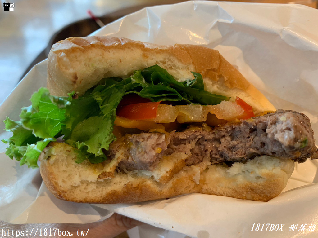 【台中。梧棲】KUA`AINA夏威夷漢堡台中港店。夏威夷誕生的美味漢堡餐廳