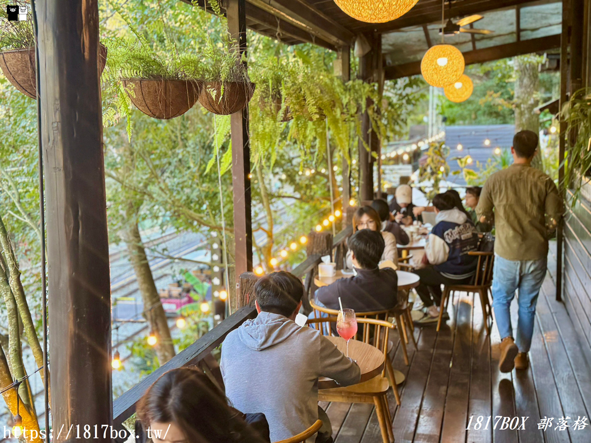 【苗栗。三義】三丘景觀餐廳 3 Hills café。享受熱帶雨林氛圍。勝興車站景觀餐廳