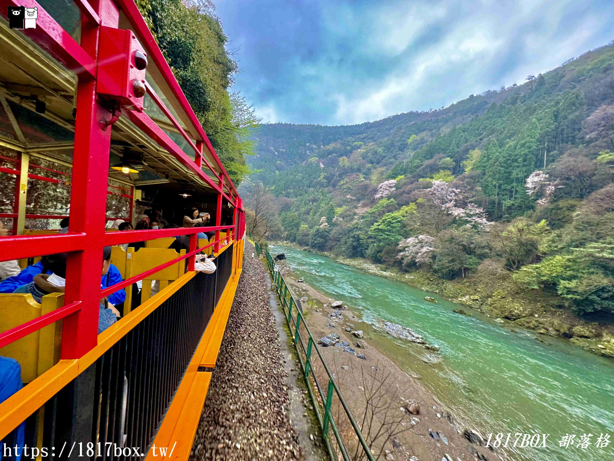 【京都景點】嵐山・嵯峨野觀光鐵路。嵐山小火車龜岡站。令人驚嘆的美景。復古火車帶來的有趣旅程