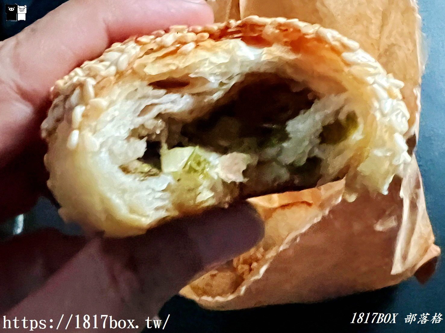 【台北。中正】阿唐燒餅舖。蟹殼黃。蘿蔔絲酥餅