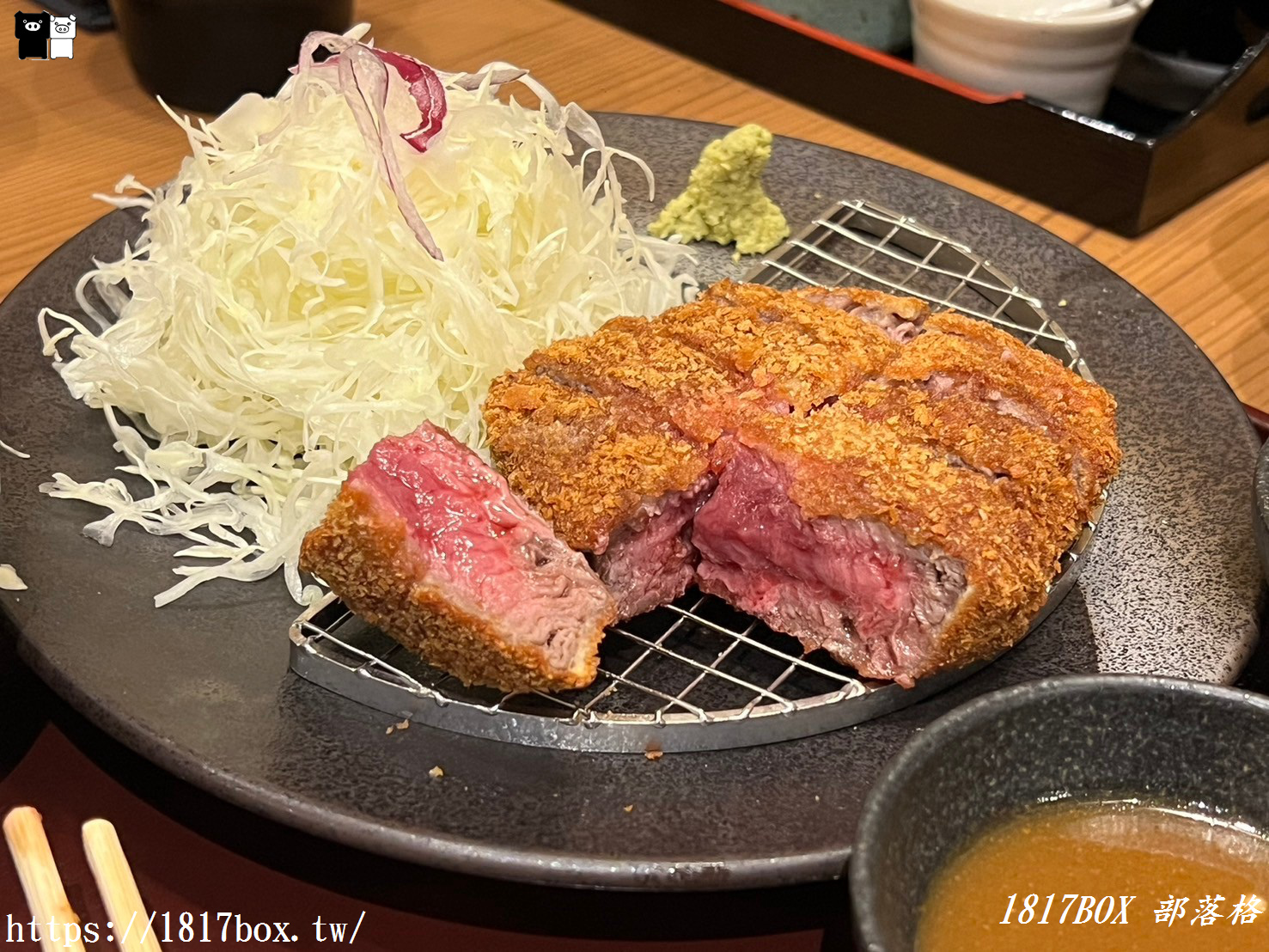 【奈良美食】牛カツ京都勝牛 近鉄奈良駅前店。日本第一連鎖炸牛排。從京都到世界各地的炸牛排