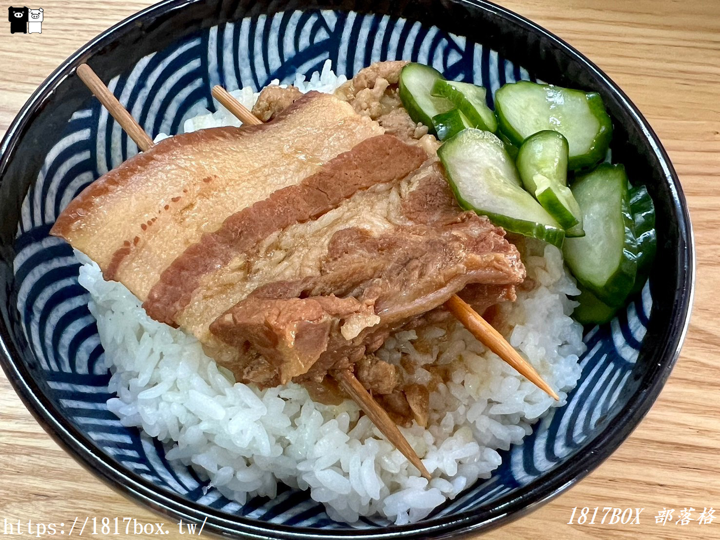 【彰化。溪州】被書局耽誤的小吃店。校園書局爌肉飯。麵食小吃