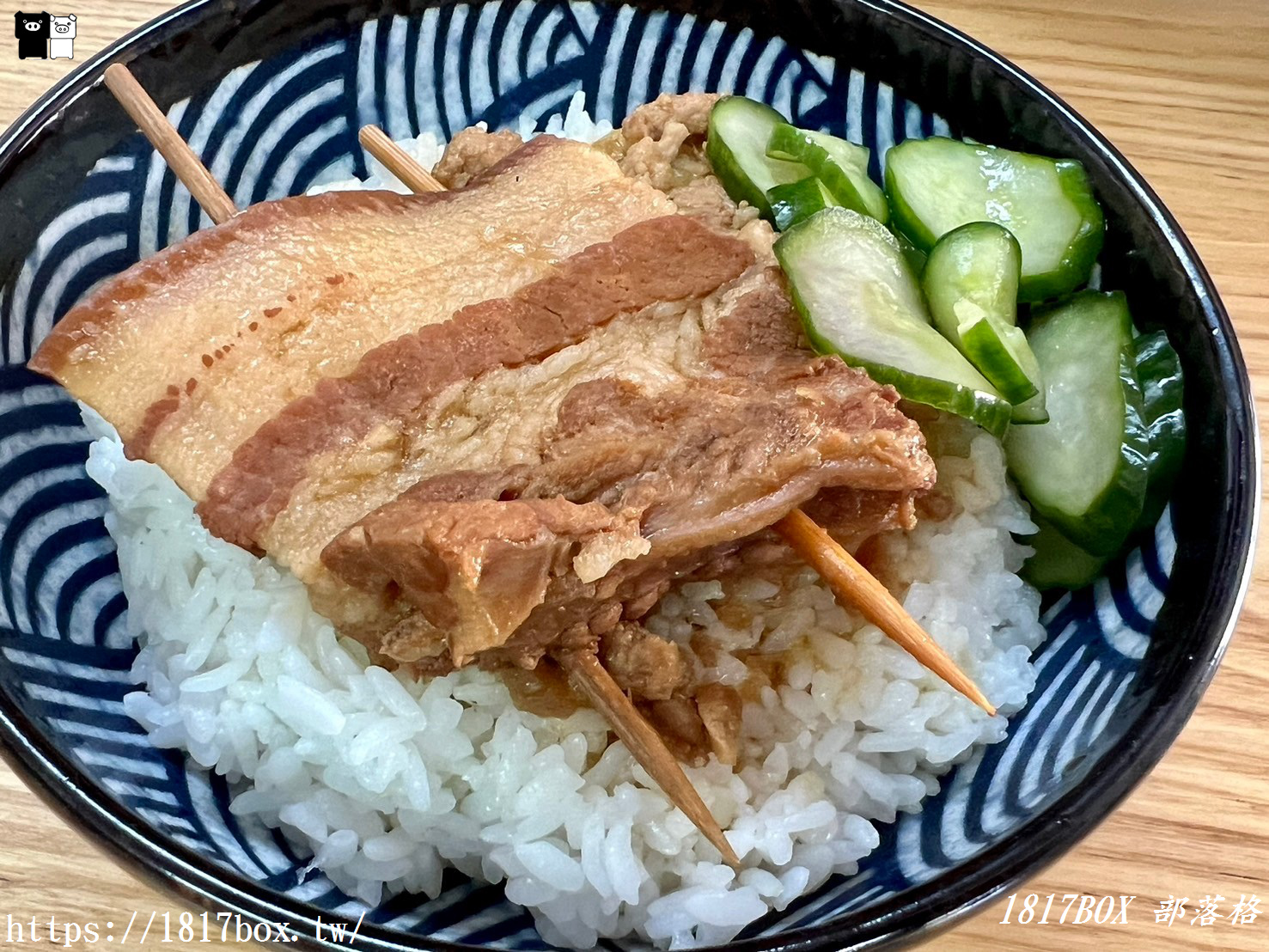 【彰化。溪州】被書局耽誤的小吃店。校園書局爌肉飯。麵食小吃