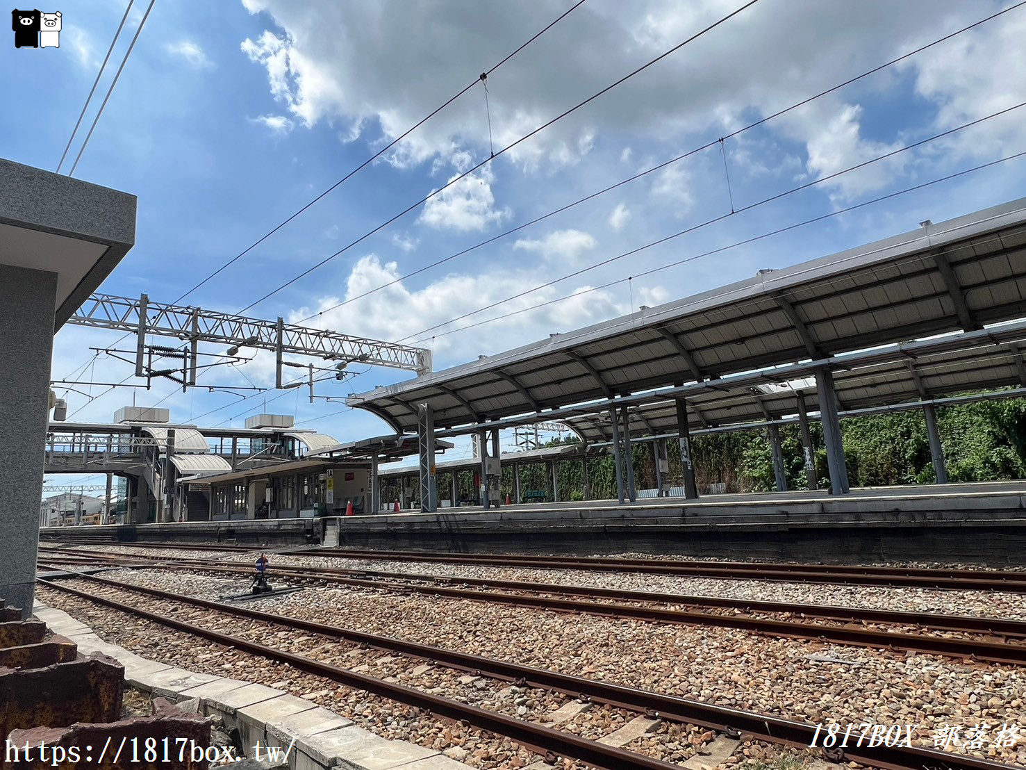 【台中。烏日】成功車站。成功追分。樹腳古厝。車站外榕樹古厝