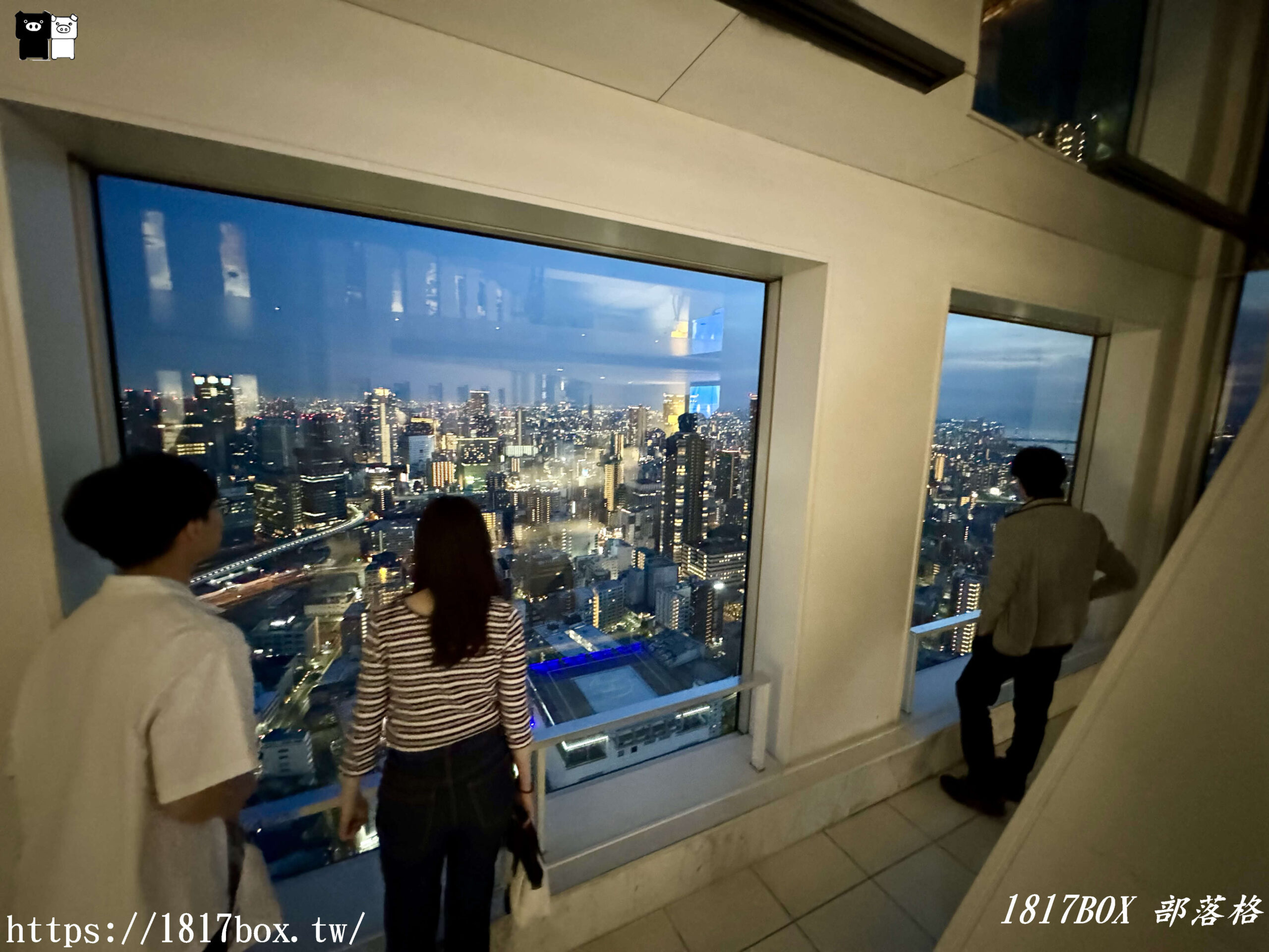 【大阪景點】梅田藍天大廈(空中庭園展望台)。彷彿漂浮在天空中喝咖啡。360度全景露天屋頂鳥瞰大阪美景