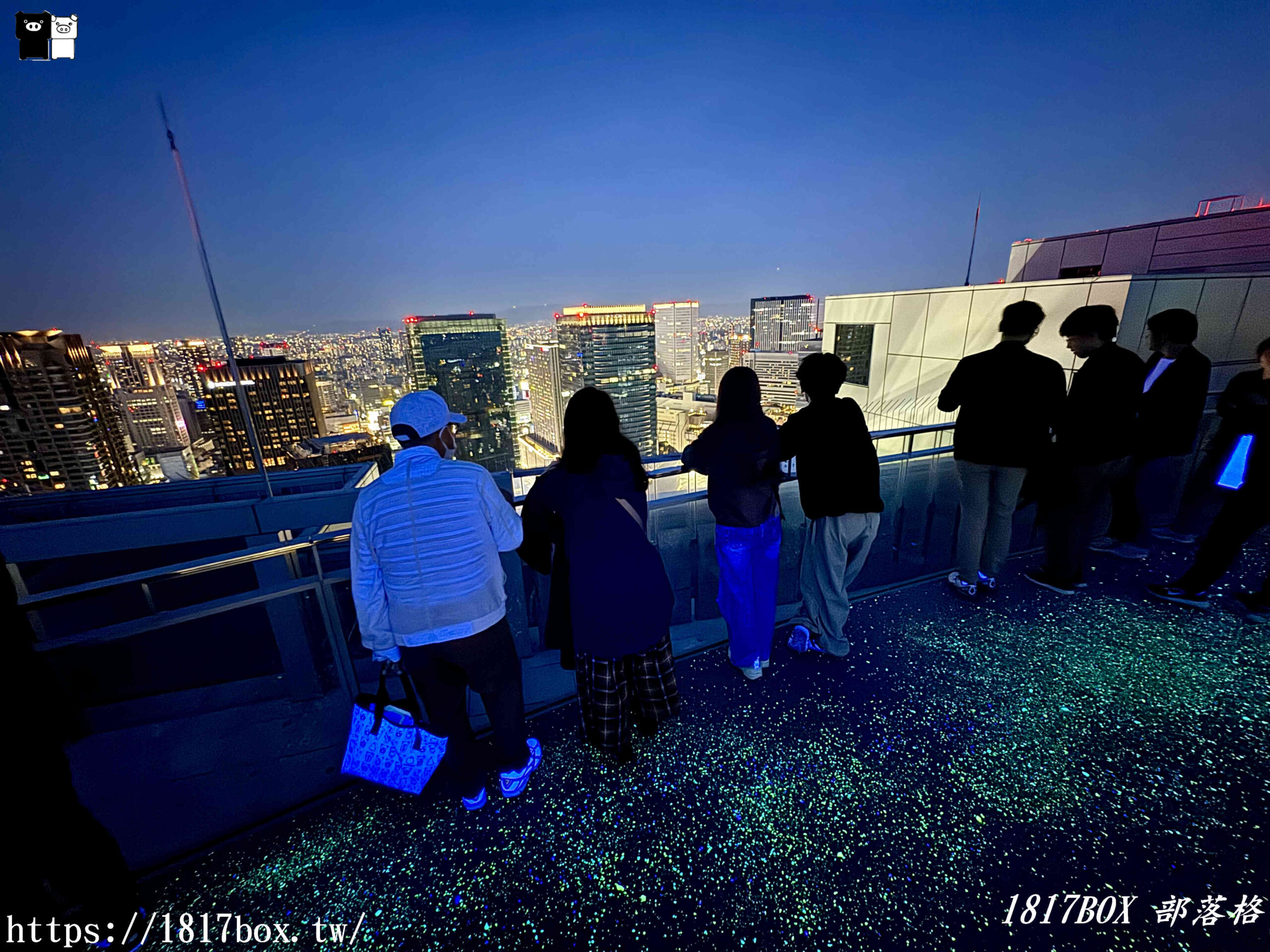 【大阪景點】梅田藍天大廈(空中庭園展望台)。彷彿漂浮在天空中喝咖啡。360度全景露天屋頂鳥瞰大阪美景