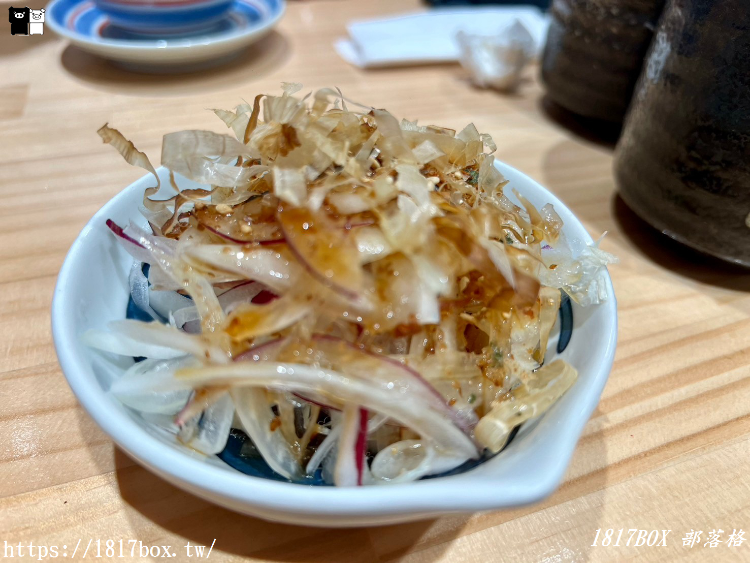 【台中。西屯】五型の丼飯。一艘木船載滿五種海鮮小丼飯。平價日式料理