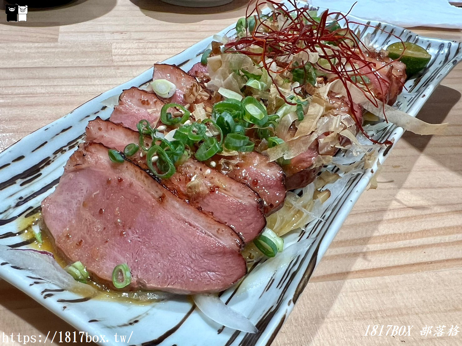 【台中。西屯】五型の丼飯。一艘木船載滿五種海鮮小丼飯。平價日式料理