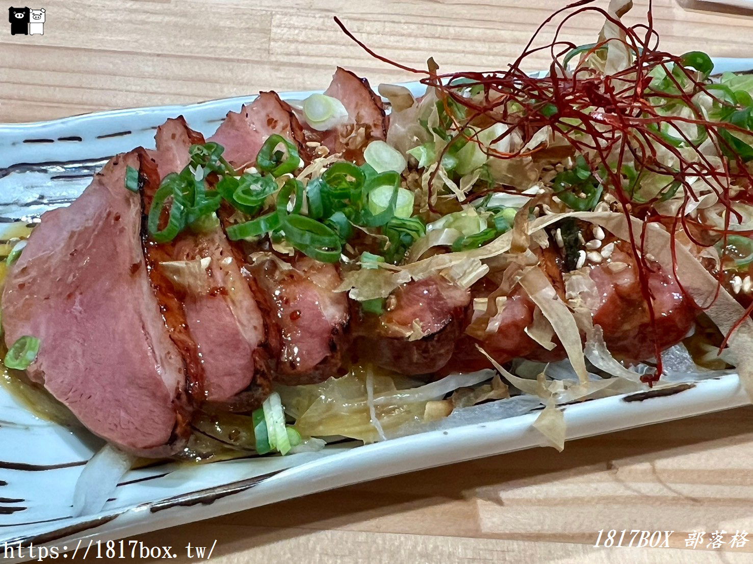 【台中。西屯】五型の丼飯。一艘木船載滿五種海鮮小丼飯。平價日式料理