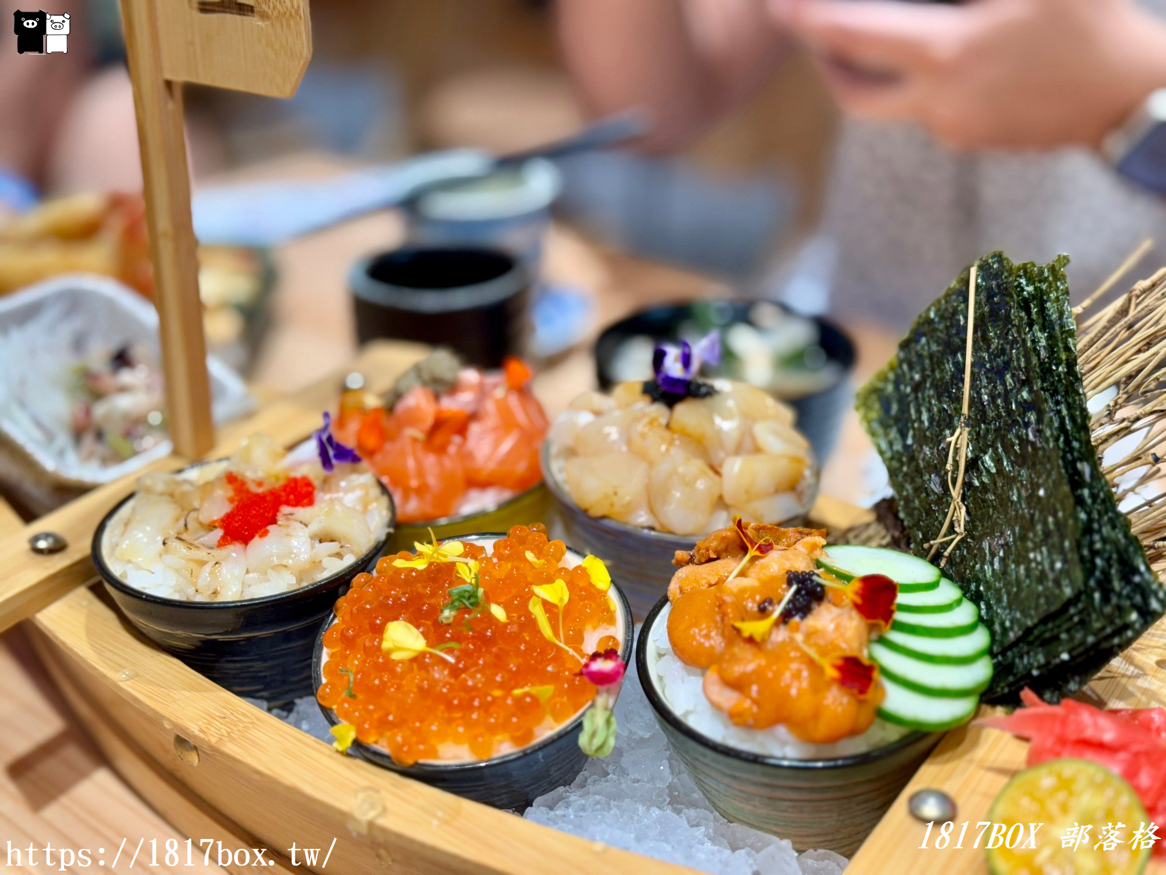 【台中。西屯】五型の丼飯。一艘木船載滿五種海鮮小丼飯。平價日式料理