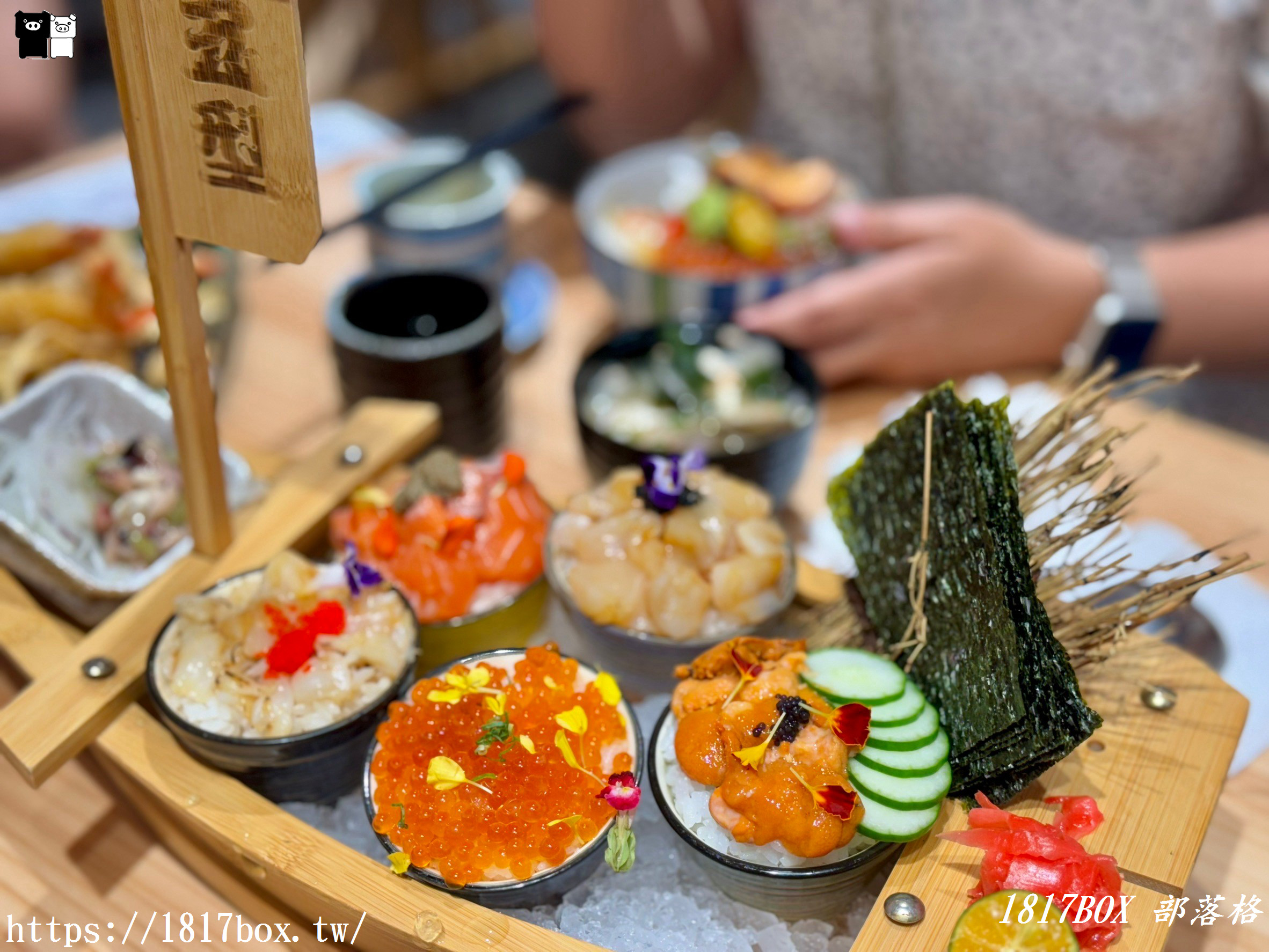 【台中。西屯】五型の丼飯。一艘木船載滿五種海鮮小丼飯。平價日式料理