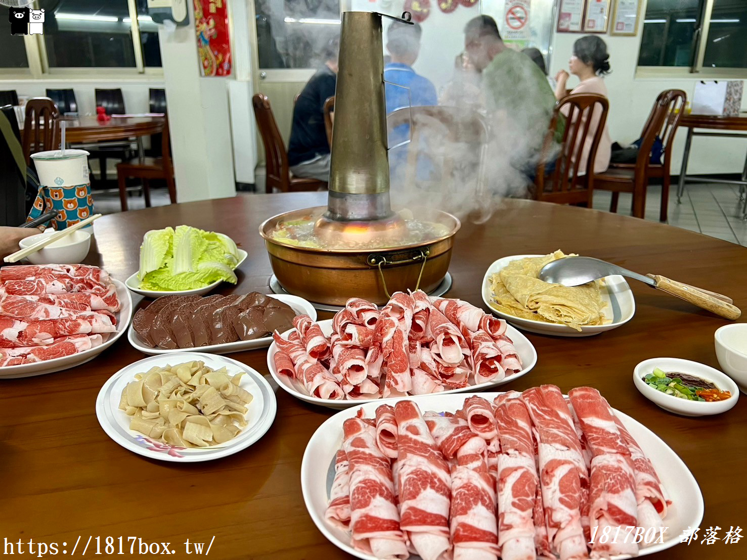 【彰化。花壇】北京涮羊肉。除了炭火銅鍋。必點會噴汁的鍋貼