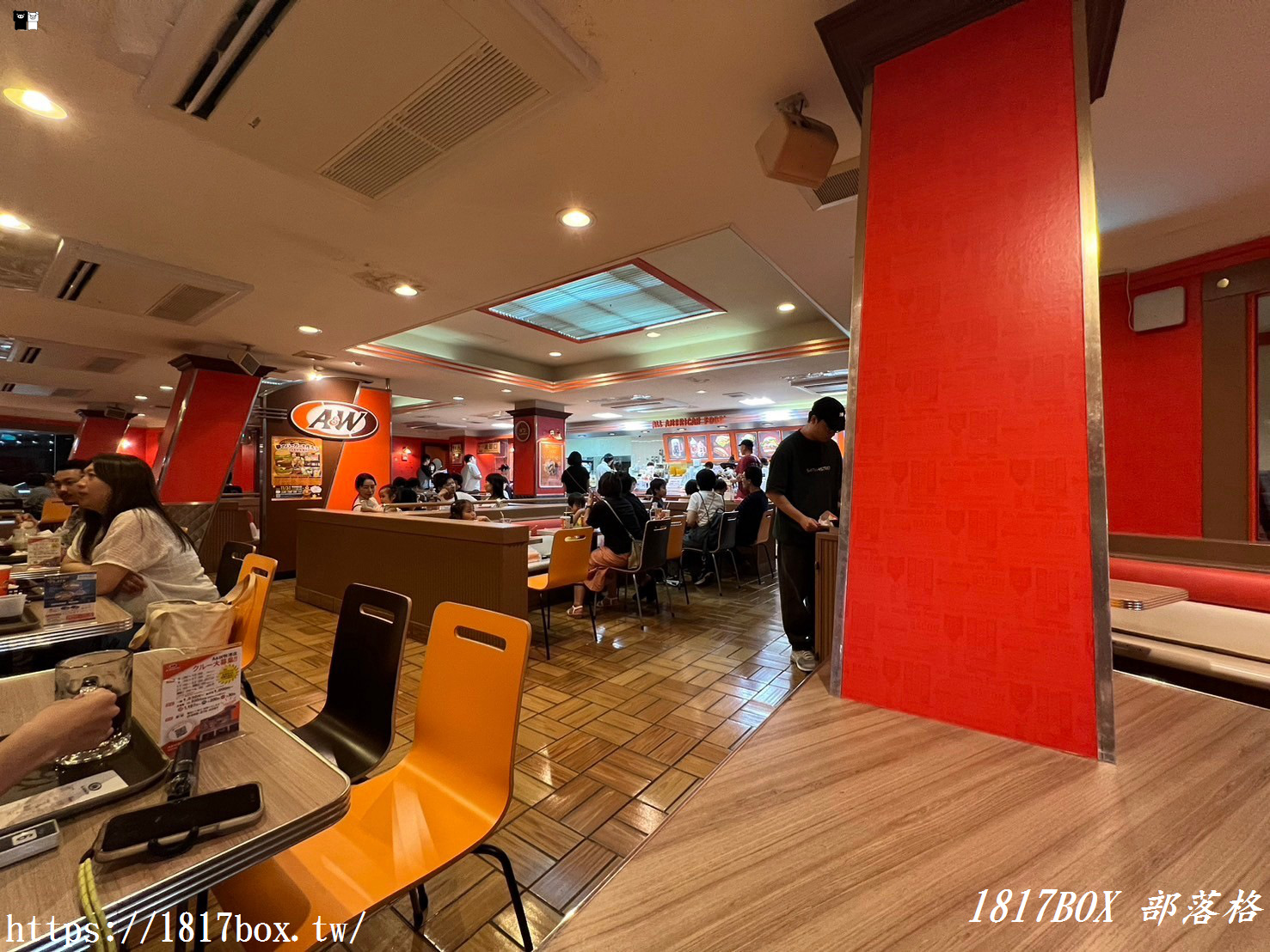 【沖繩美食】A&W Makiminato。A&W牧港店。沖繩限定的美味漢堡。A&W美式漢堡速食餐廳