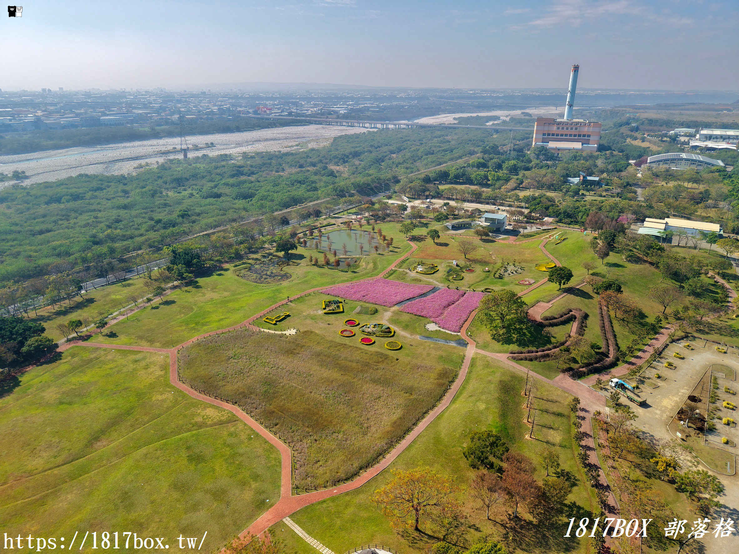 【台中。后里】后里環保公園。賞花、放風箏、野餐。空拍攝影分享