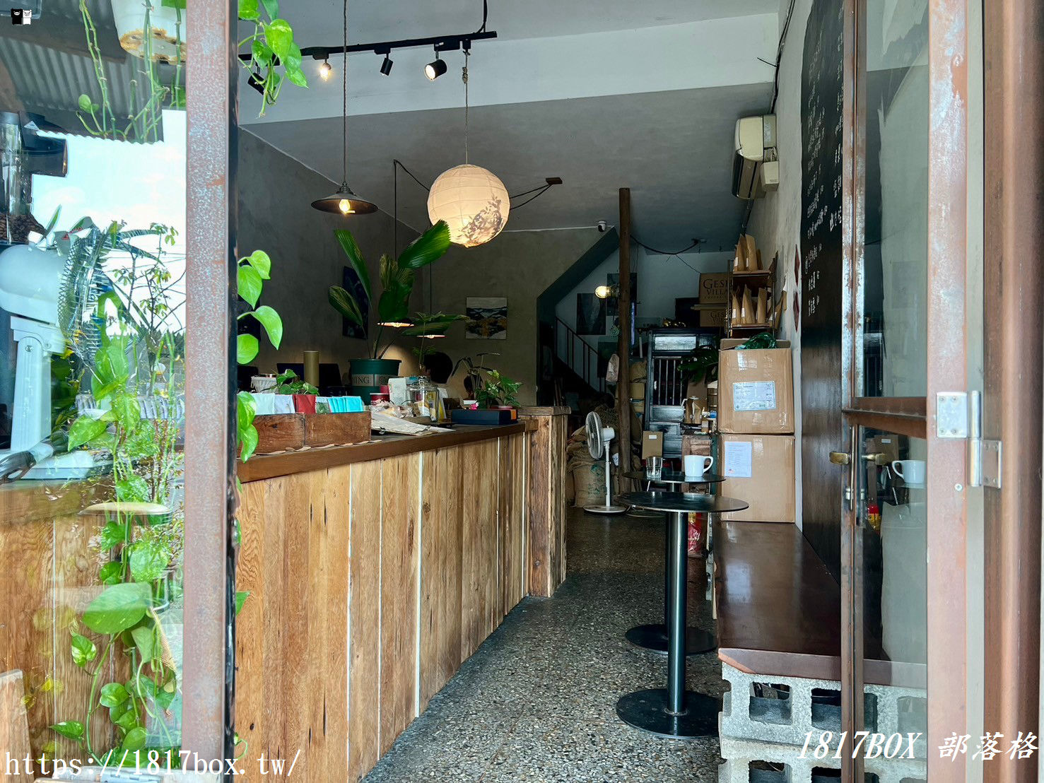 【台中。烏日】楽珈 coffee roaster。外觀超低調的台中烏日咖啡店