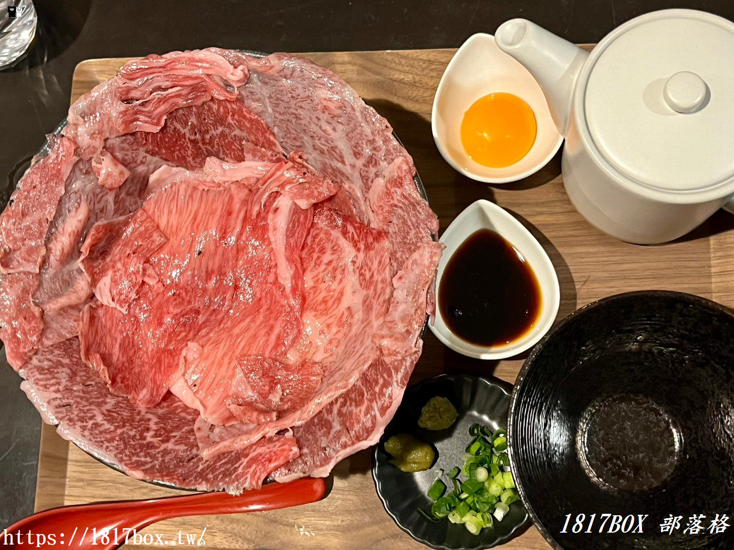 【北海道美食】丼ふらの Don Furano。炙燒和牛飯。豬軟骨飯。富良野蓋飯餐廳