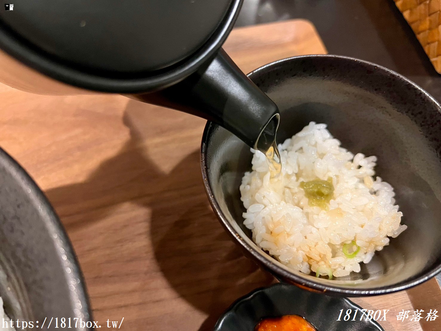 【北海道美食】丼ふらの Don Furano。炙燒和牛飯。豬軟骨飯。富良野蓋飯餐廳