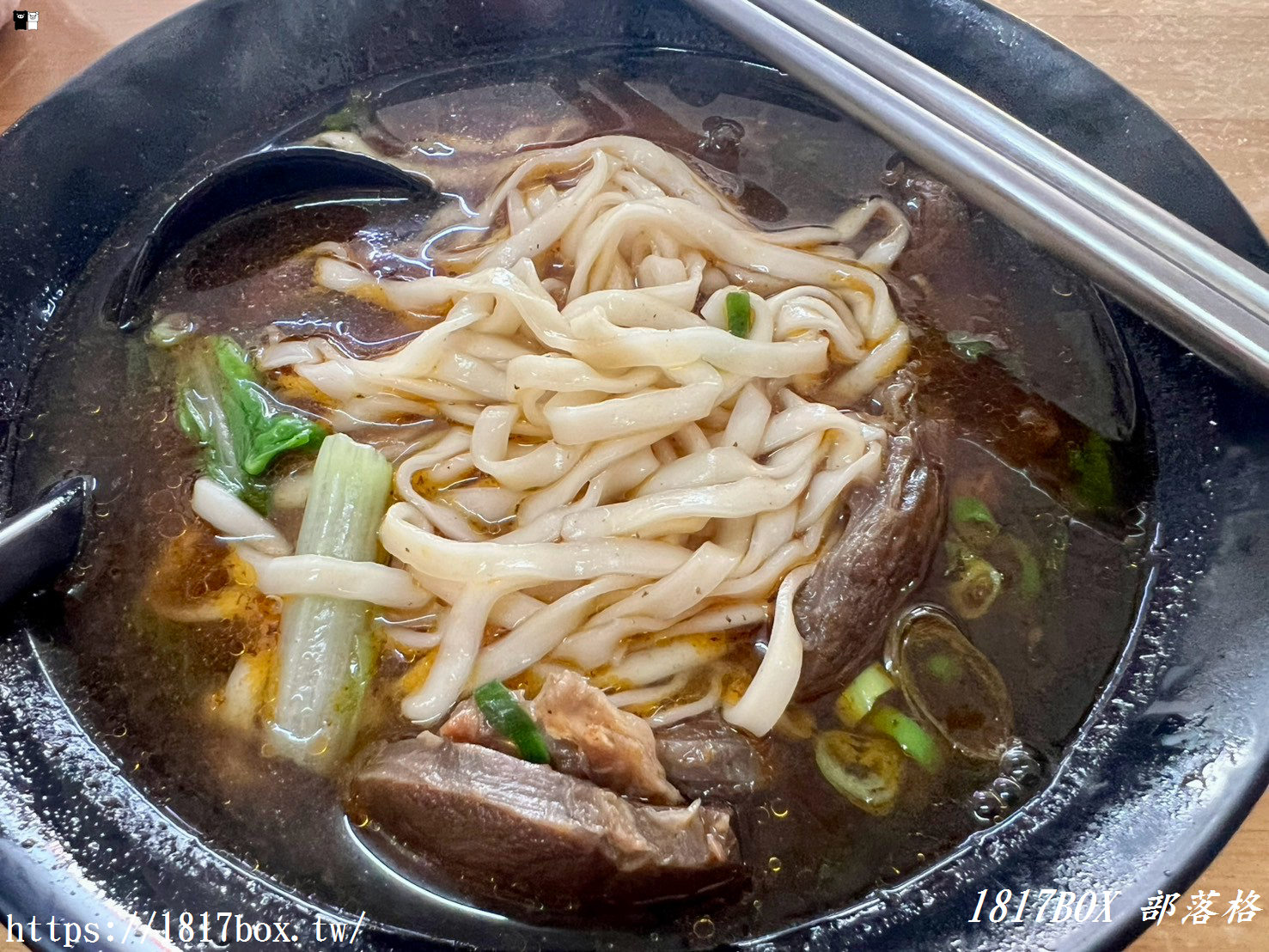 【彰化。和美】庖丁牛肉麵館。網友推薦一碗麵可享受兩種風味