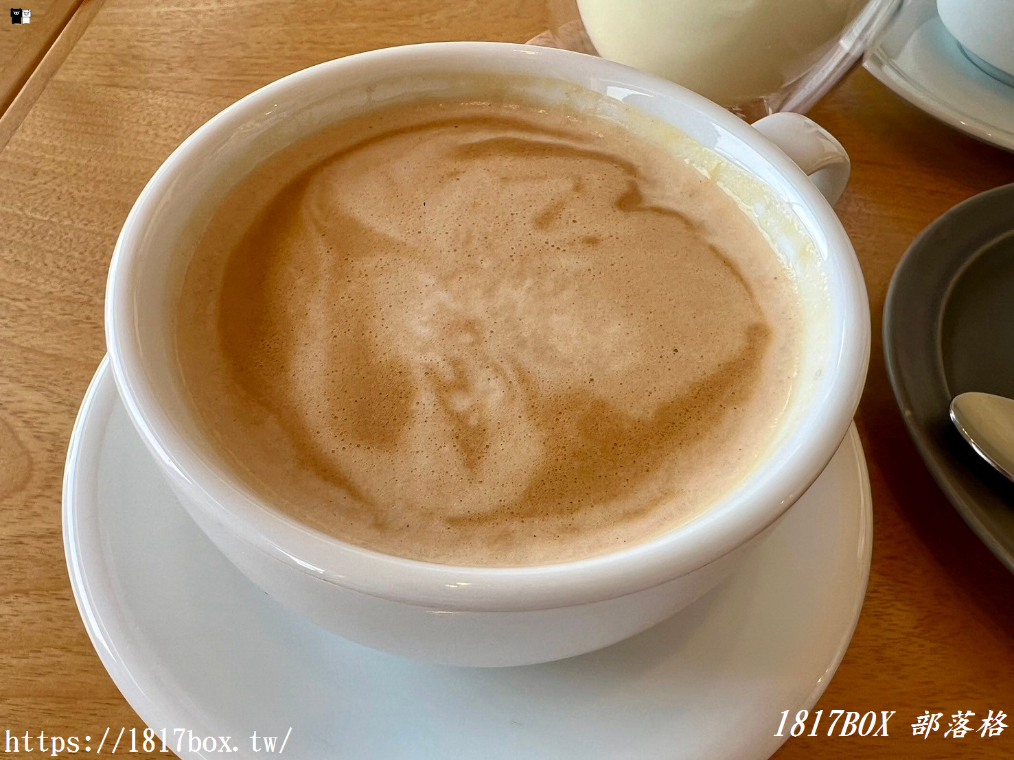 【北海道美食】Café de Camino 。足寄町咖啡店。群山環抱。景色優美