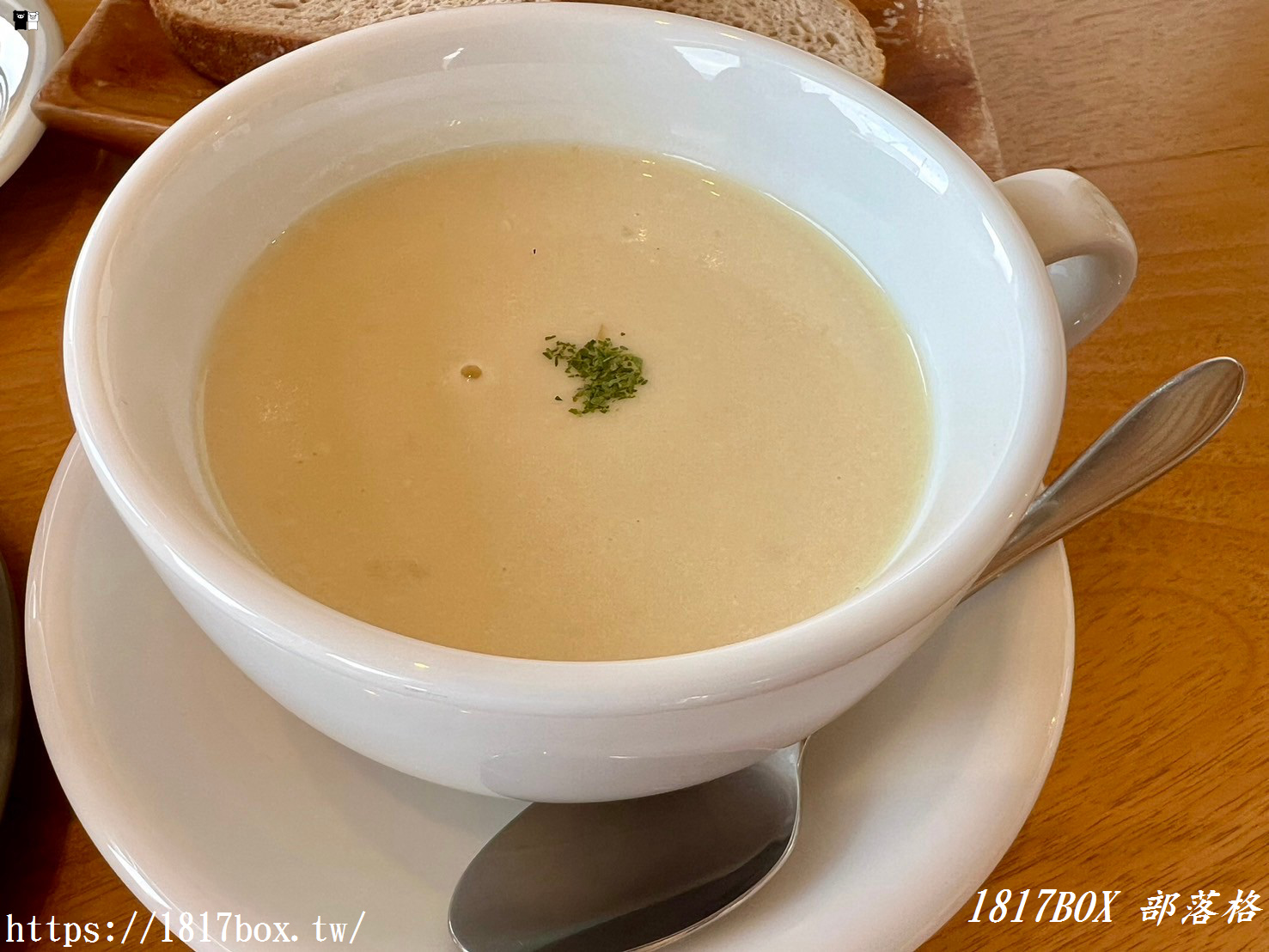 【北海道美食】Café de Camino 。足寄町咖啡店。群山環抱。景色優美