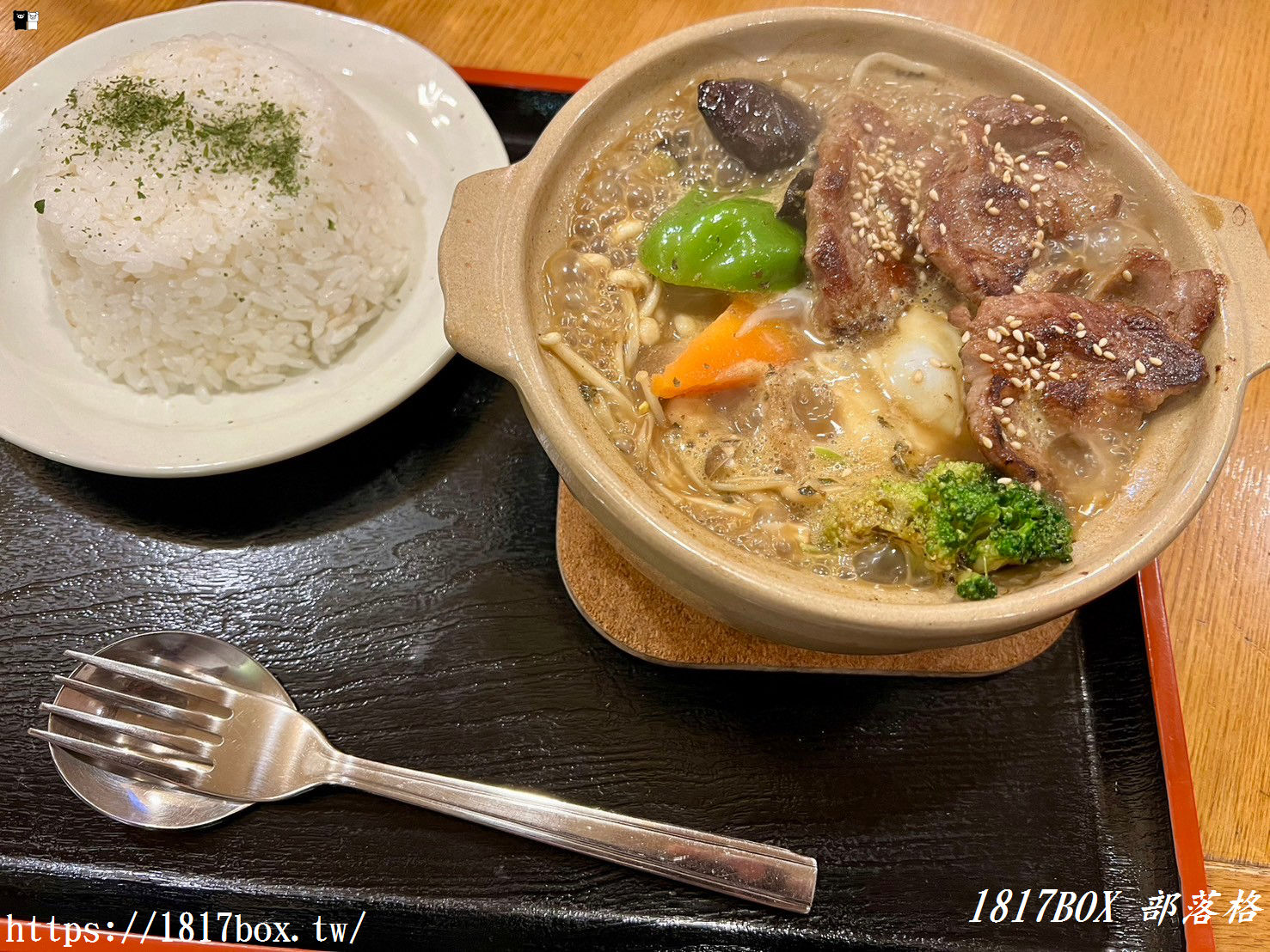 【北海道美食】カリー屋きいろ。充滿溫馨復古氛圍的咖哩餐廳。札幌湯咖哩推薦