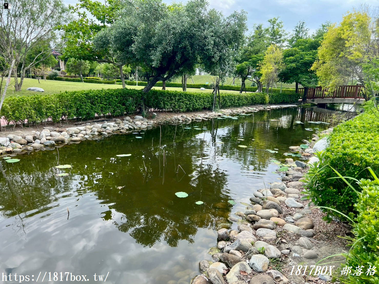 【彰化。秀水】龍騰公園。巨大的雙龍搶珠。順遊秀水綠色隧道