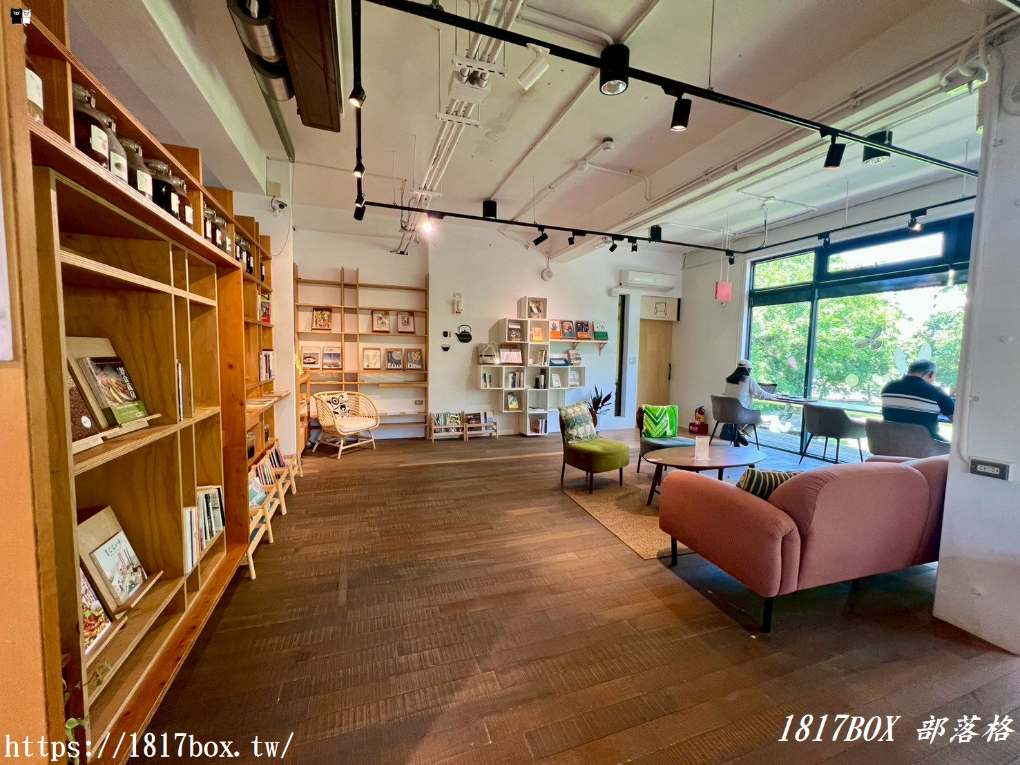 【新竹。竹北】或者書店。書籍、選物、咖啡、餐飲。隱藏在充滿綠意的新瓦屋客家文化保存區