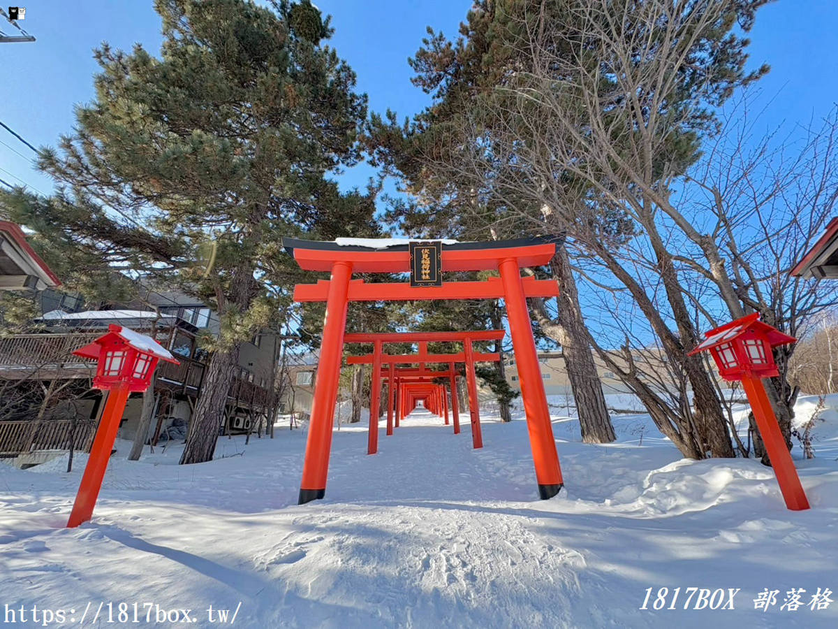 網站近期文章：【北海道景點】札幌伏見稻荷神社。札幌也有千本鳥居。冬季佇立在白雪裡的紅色鳥居美不勝收