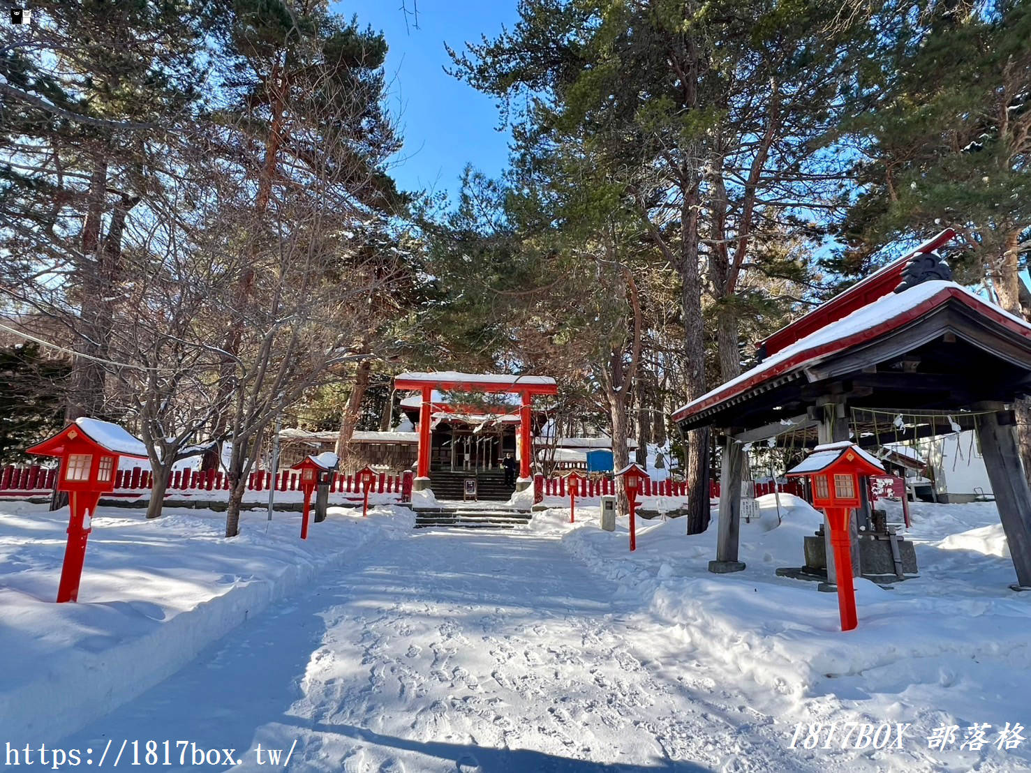 【北海道景點】札幌伏見稻荷神社。札幌也有千本鳥居。冬季佇立在白雪裡的紅色鳥居美不勝收