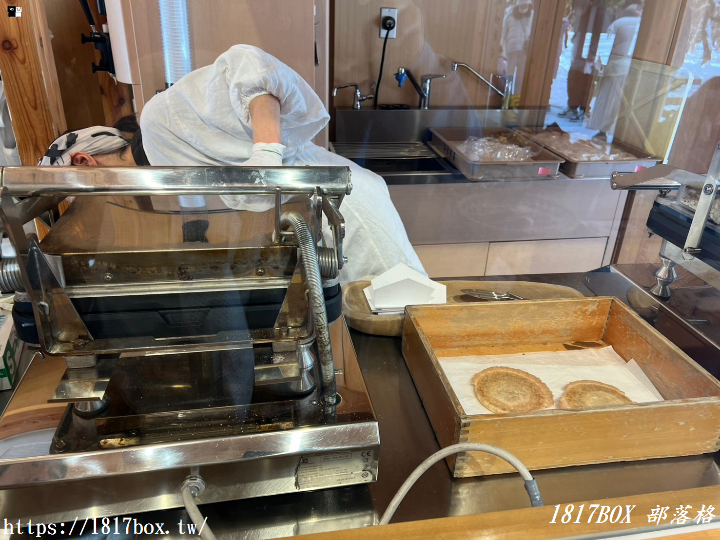 【北海道美食】神宮茶屋。必吃現烤福餅＆北海道牛奶冰淇淋