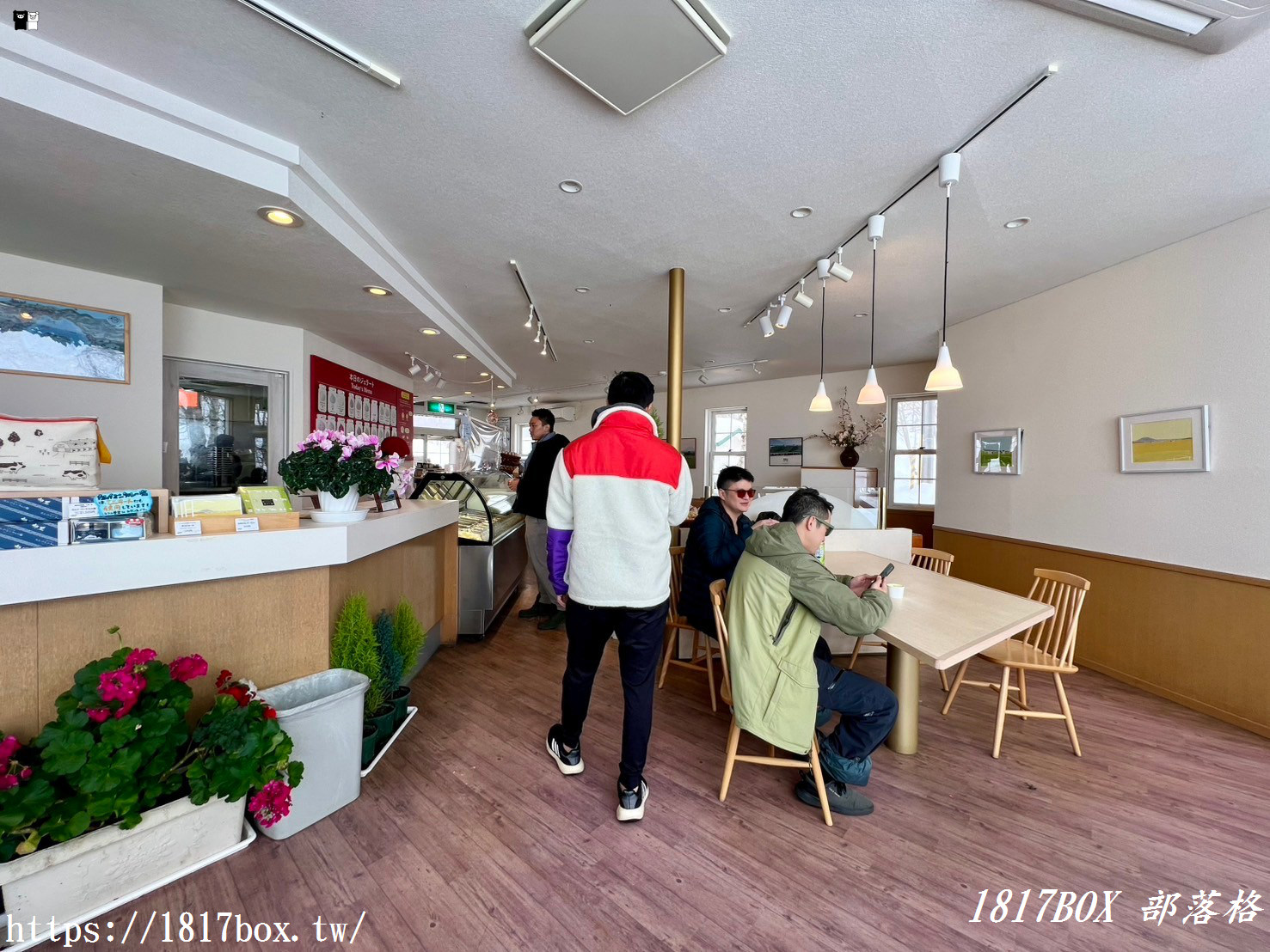 【北海道美食】Lake Hill Farm 。義式冰淇淋。位於洞爺湖町的牧場。遠眺羊蹄山