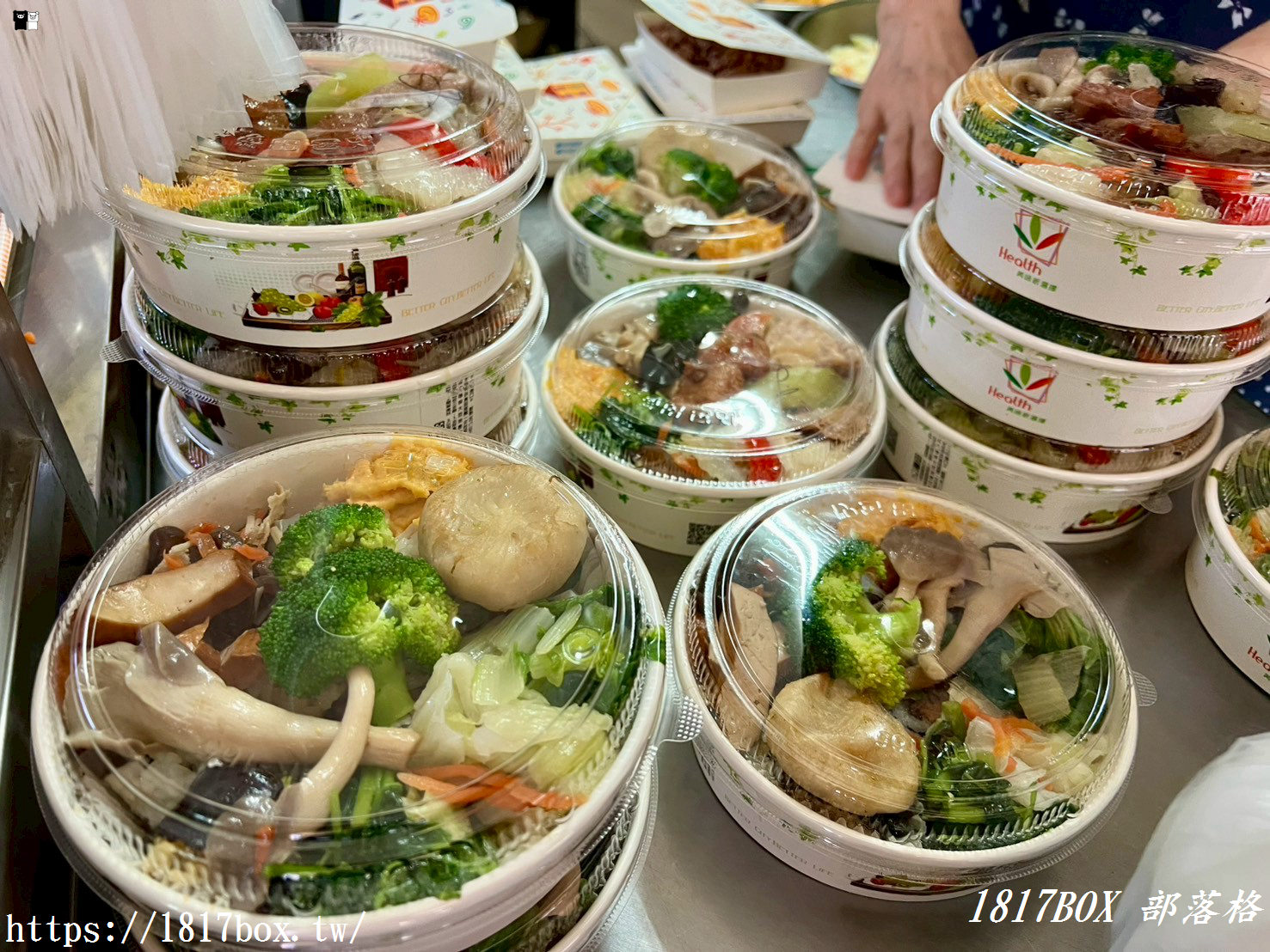 【彰化市】兆秀蔬食。餐盒菜色多樣化選擇。銅板小吃