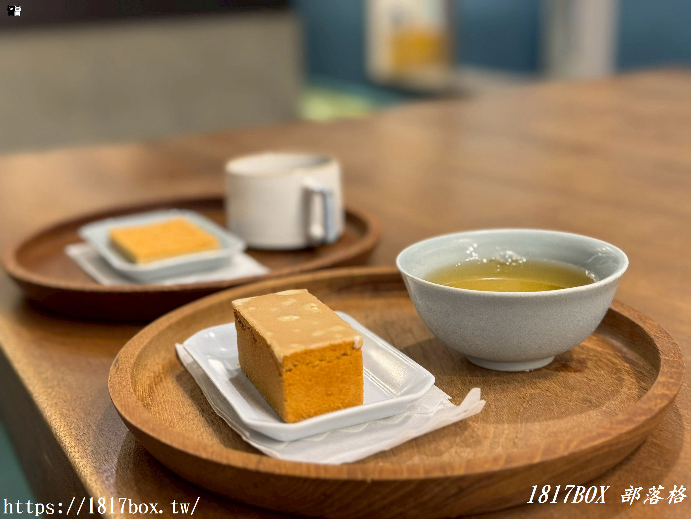 【南投市】微熱山丘 南投三合院門市。呷茶。奉茶。山丘芭娜娜。蘋果酥