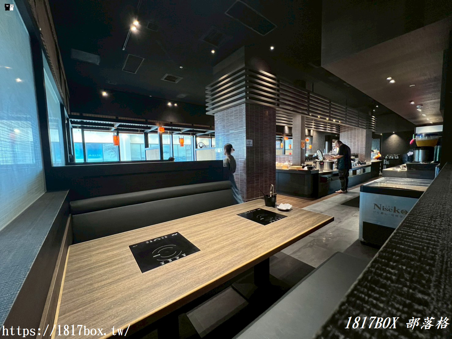 【台中。梧棲】但馬屋しゃぶしゃぶ Mitsui Outlet Park 台中港店。新鮮蔬菜自助吧。無限暢飲吃到飽