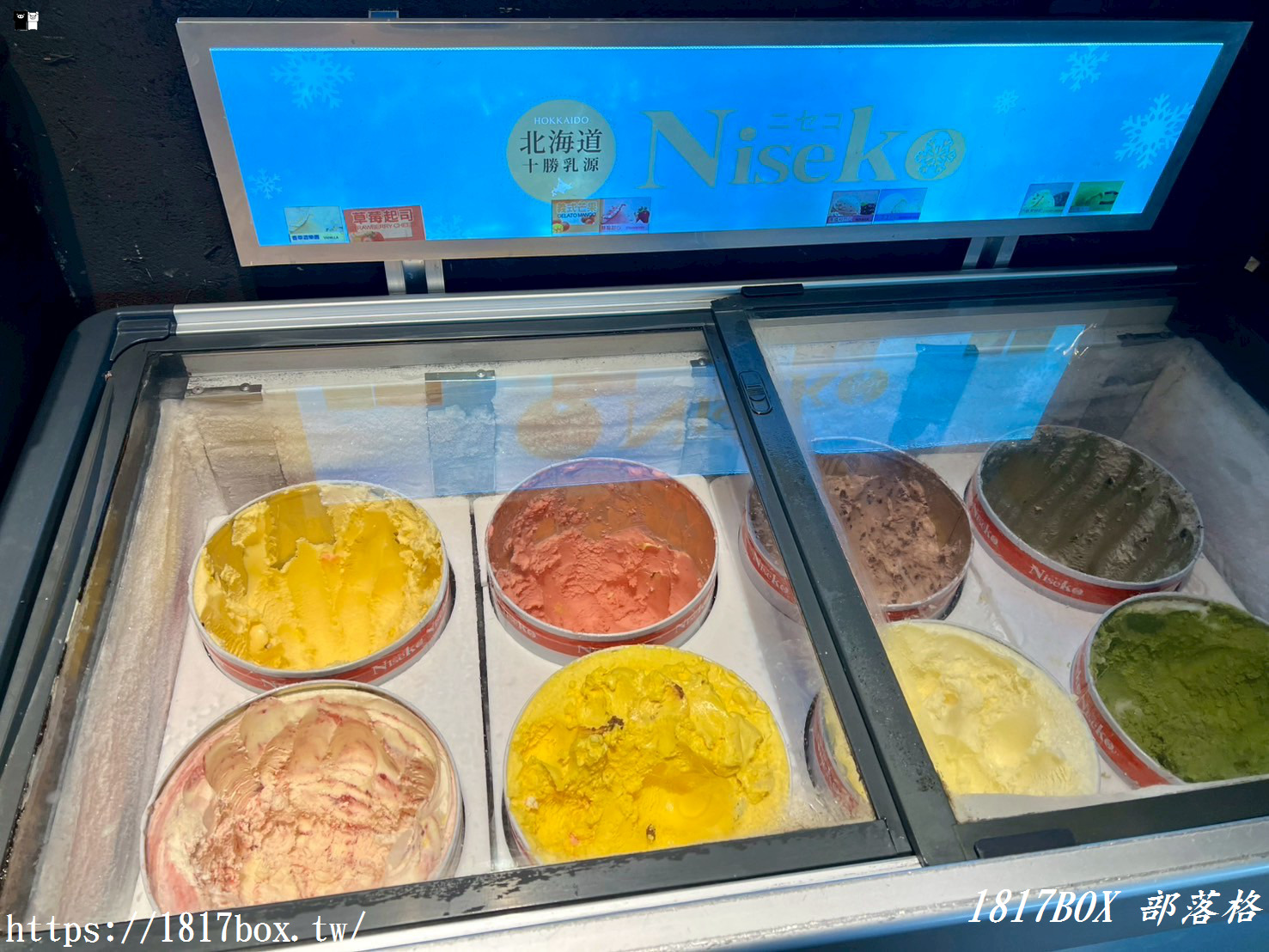 【台中。梧棲】但馬屋しゃぶしゃぶ Mitsui Outlet Park 台中港店。新鮮蔬菜自助吧。無限暢飲吃到飽