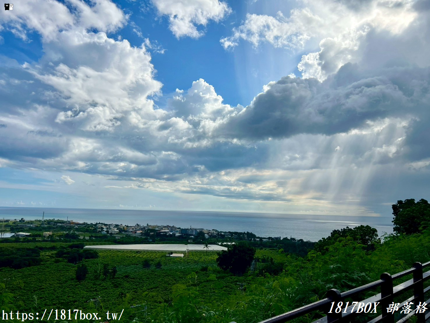 【屏東。獅子】枋山火車站。台灣最南端的無人鐵路車站。遠眺海景秘境車站