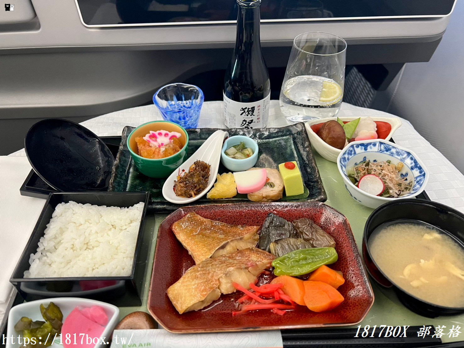 【商務艙開箱】長榮航空787夢幻客機。皇璽桂冠艙空間&餐點分享