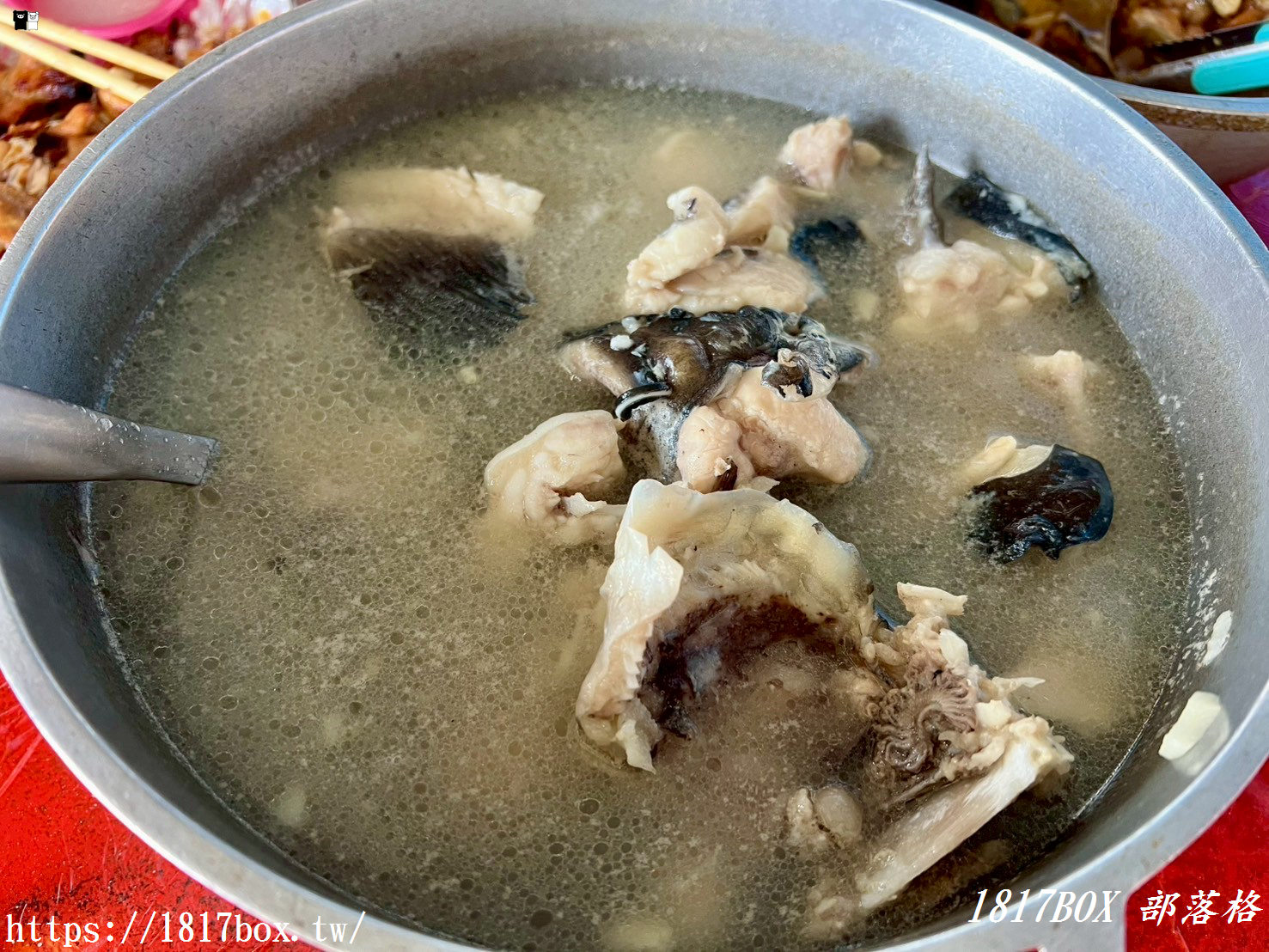 【彰化。鹿港】吳頂台灣鯛釣魚場。平價快炒。新菜色江團魚