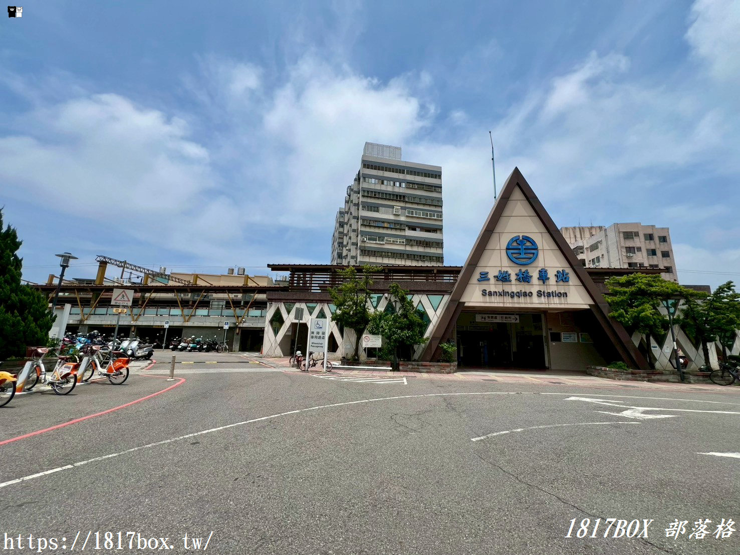 【新竹。香山】三姓橋車站。金字塔造型。小木屋villa 特色車站