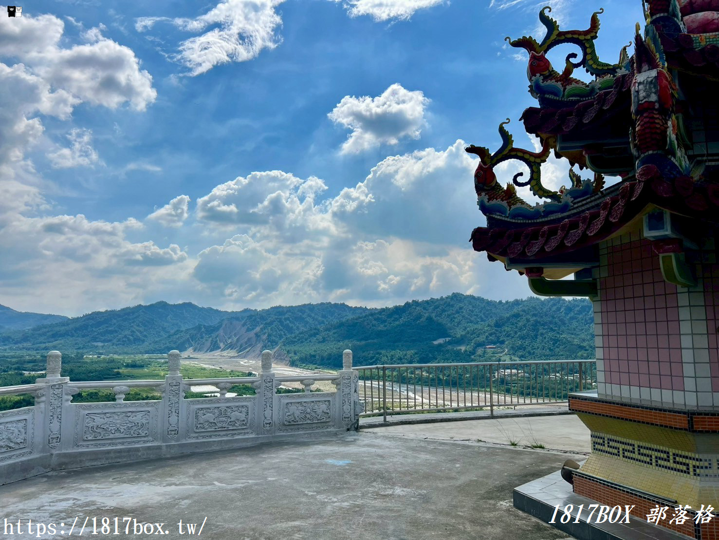 【南投。竹山】車泊旅行。山坪頂福德宮。遠眺山巒美景