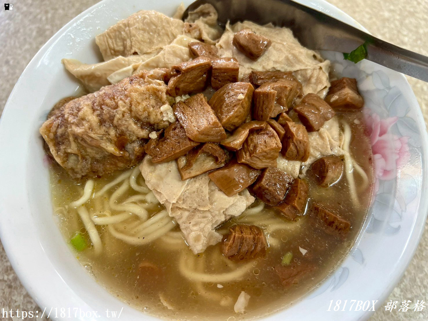 【彰化市】天公壇素食麵。只賣平日早、午餐時段。熱門排隊小吃 【彰化市】天公壇素食麵。只賣平日早、午餐時段。熱門排隊小吃