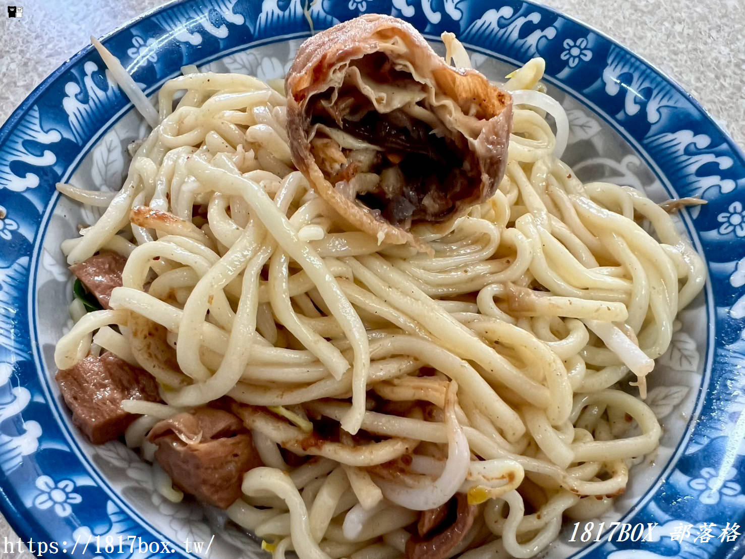 【彰化市】天公壇素食麵。只賣平日早、午餐時段。熱門排隊小吃 【彰化市】天公壇素食麵。只賣平日早、午餐時段。熱門排隊小吃