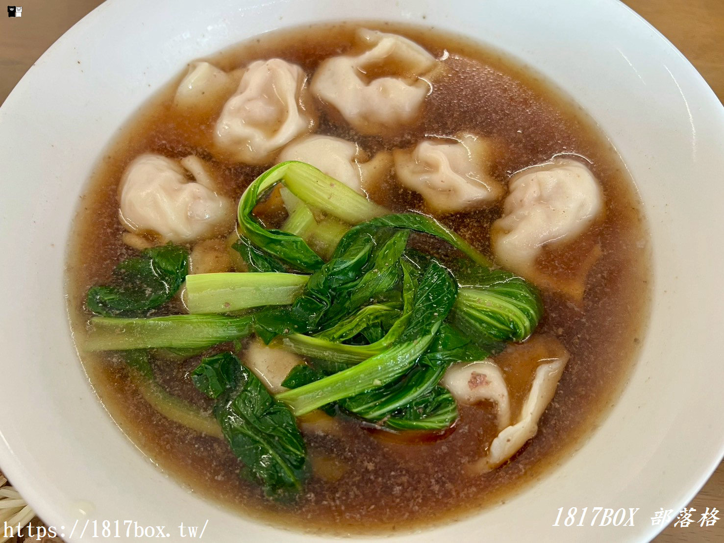 【彰化。和美】御鼎牛肉麵-和美店。網友推薦必點正宗牛肉麵。一碗可吃到多種配料