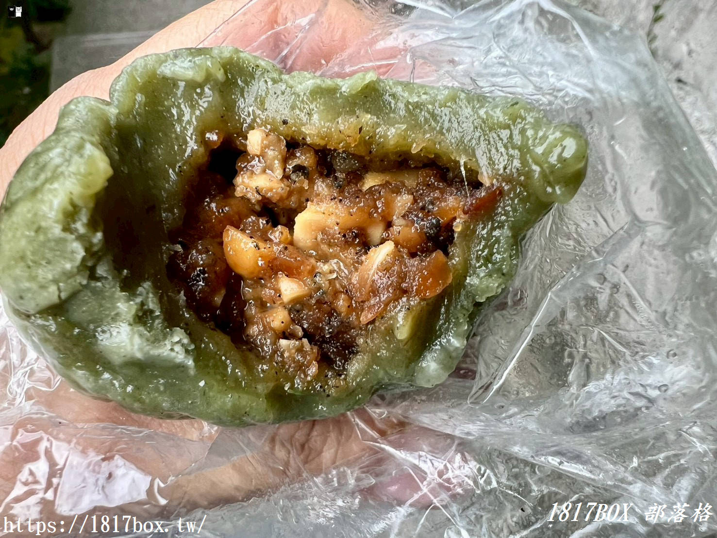 【嘉義。阿里山】十字路阿嬤草仔粿。七道傳統製作工法。阿里山超人氣小吃 【嘉義。阿里山】十字路阿嬤草仔粿。七道傳統製作工法。阿里山超人氣小吃